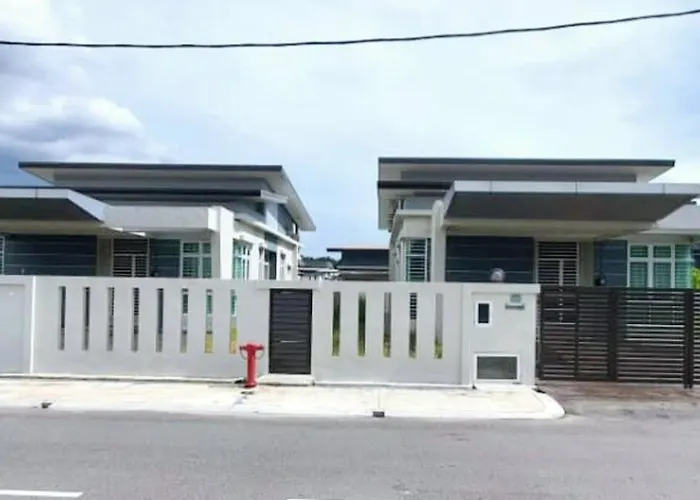 Jovial Singlestorey Bungalow 4Room10Pax \'Alma