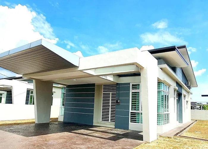 Jovial Singlestorey Bungalow 4Room10Pax \'Alma