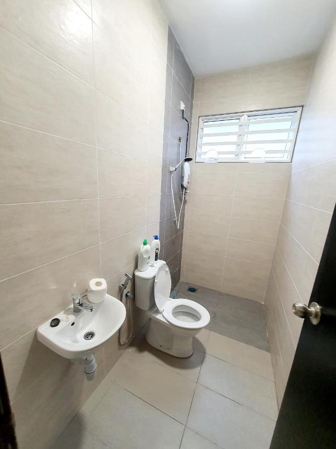 Jovial Singlestorey 4room10pax 'alma * Bukit Mertajam